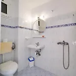 Bodini's Guest house Himare