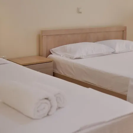 Bodini's Guest house *