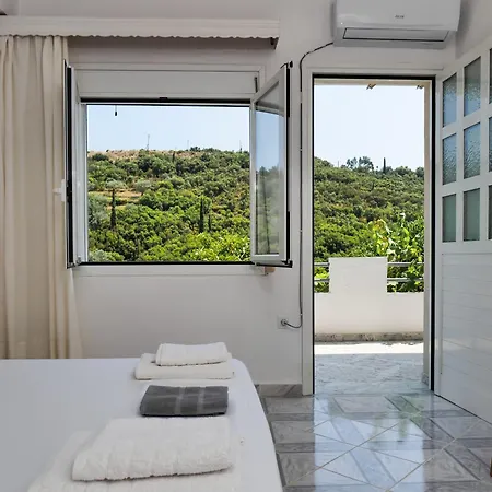Guest house Bodini's Himare