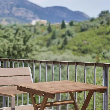 Bodini's Guest house Himare