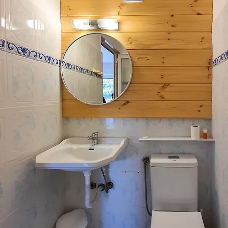Bodini's Guest house Himare